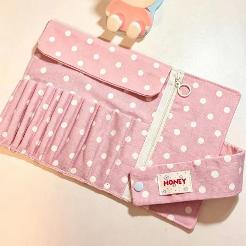 Vintage Polka Dot Roll Up Penc - đánh giá và giá Makeup